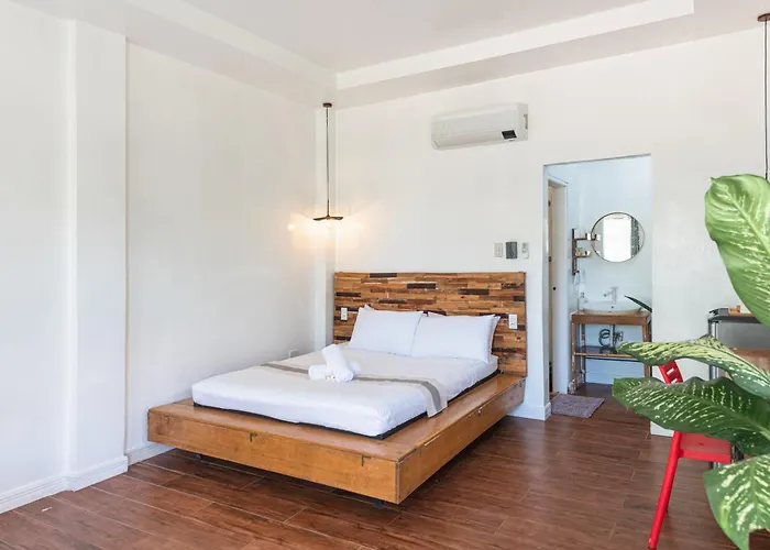 Yama Apartments - Private Beachfront